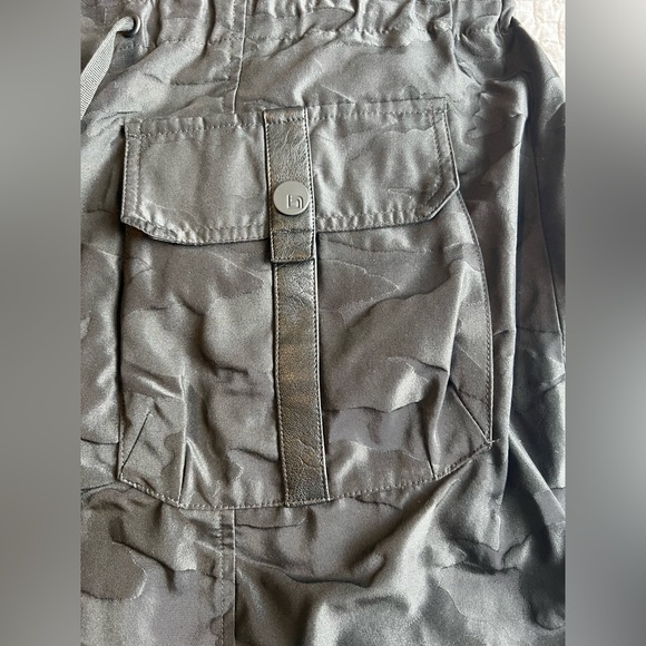 Blanc Noir Camo Anorak Black Women’s Coat Size XL $200 MSRP - Picture 2 of 10